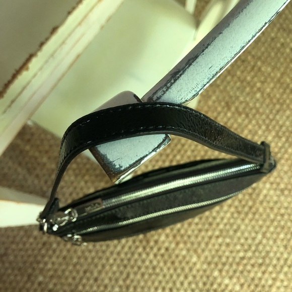 New: Hobo International Mini Shoulder Bag. - Picture 11 of 13